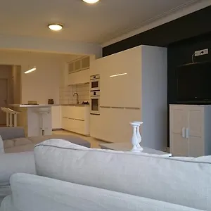 lounge-appartement-zeedijk-oostende.ostend-hotel.net/